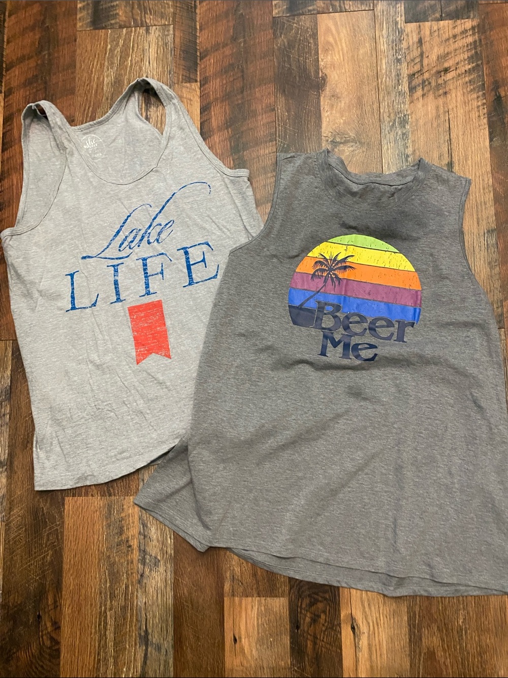 Gray Graphic Women's Tank Top - 'Beer Me' Rainbow Circle